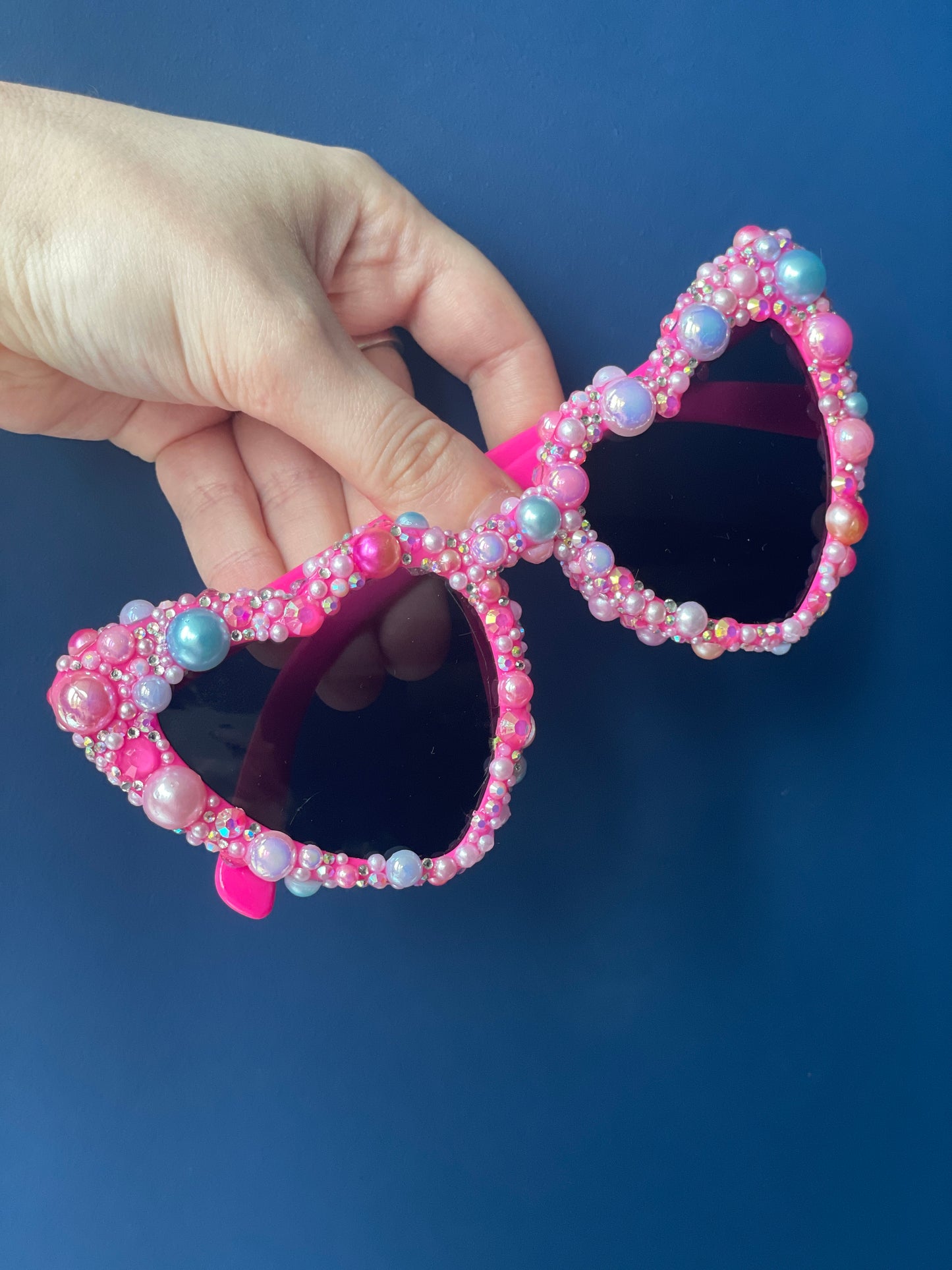 concert glasses - hot pink heart