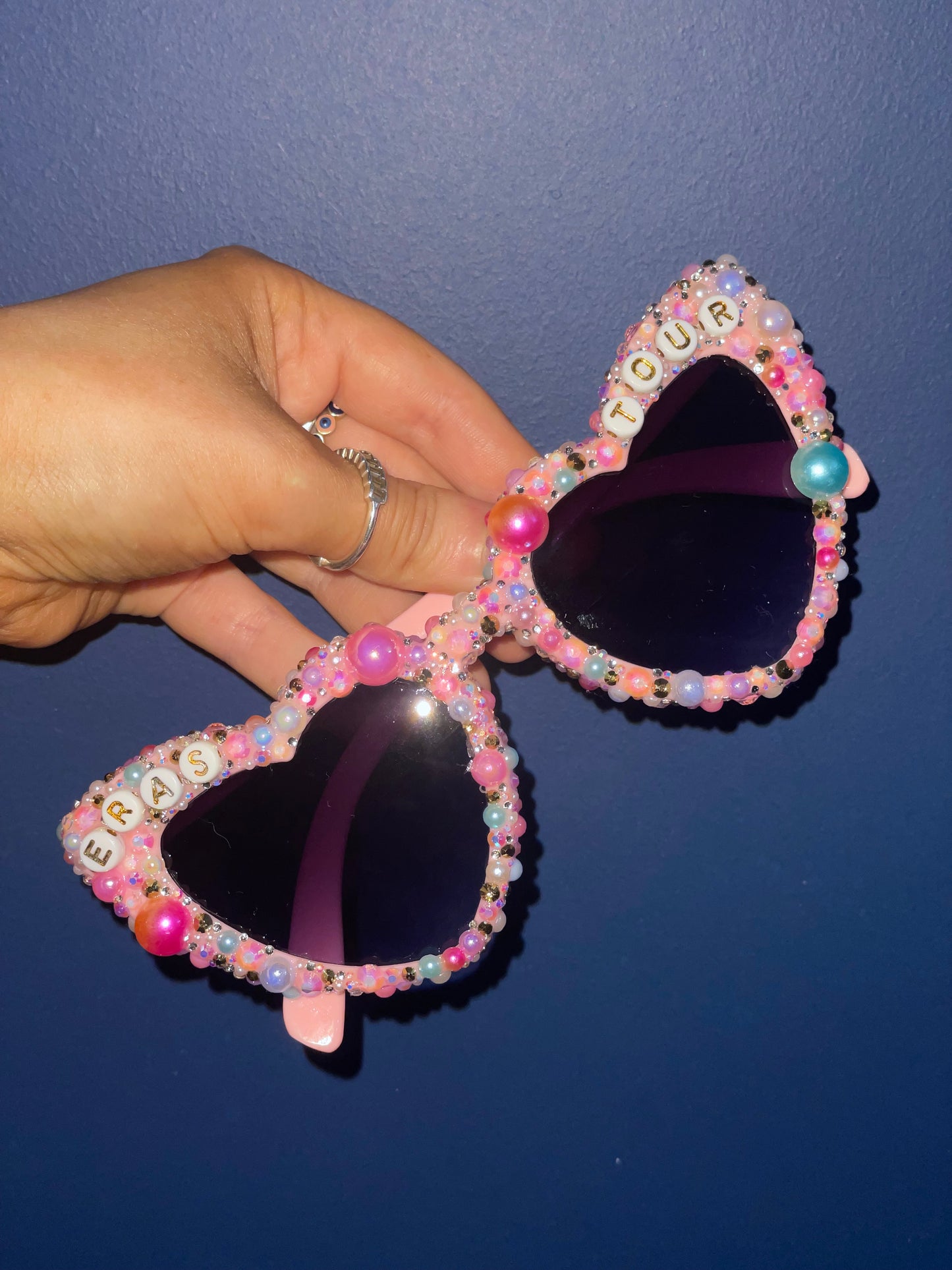 concert glasses - pink heart