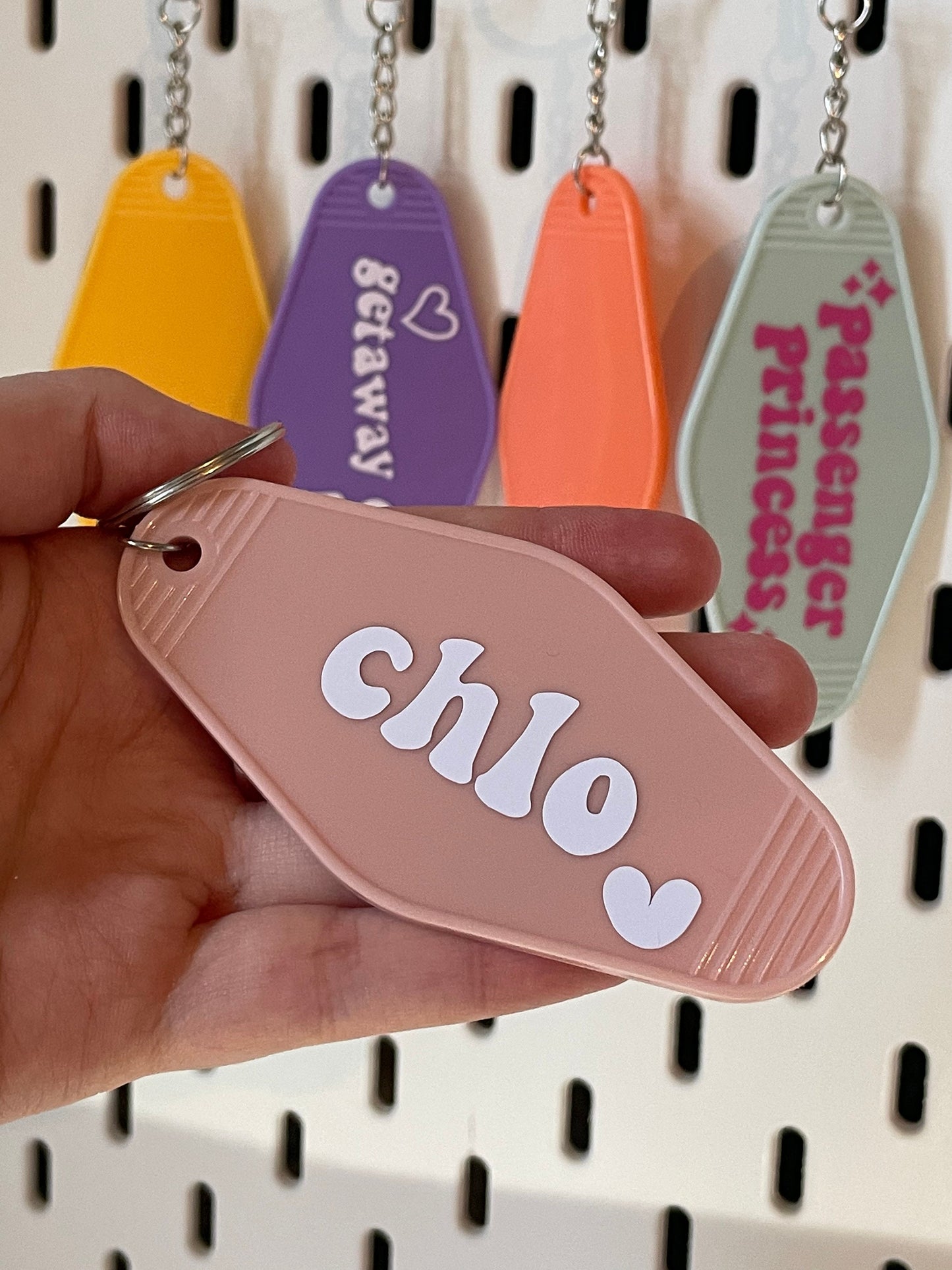 HOT GIRLS MOTEL Keyring | Hot Girls Hit Curbs Hotel Keychain | Cute Personalised Car Key Accessories Retro Hotel Room Keys